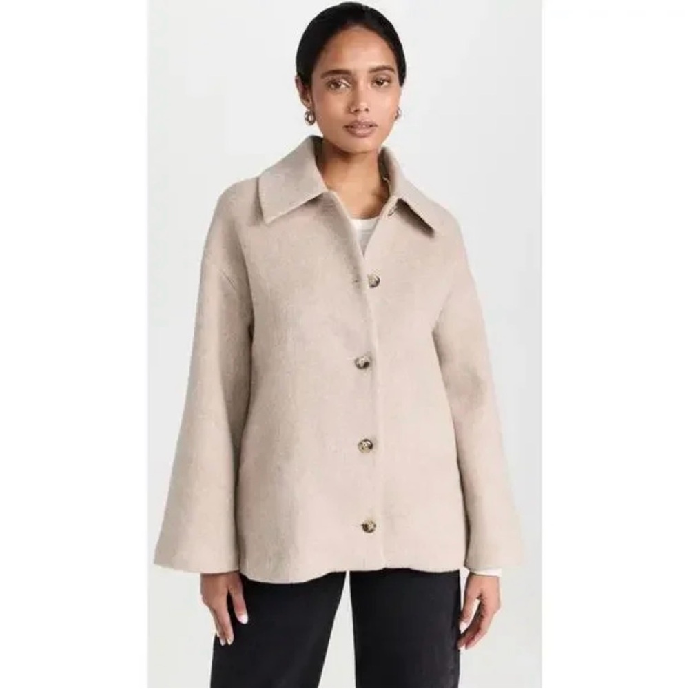 Reformation Beige Wool Coat

'Rocky' Oversized Wool Shirt Jacket in Beige US S